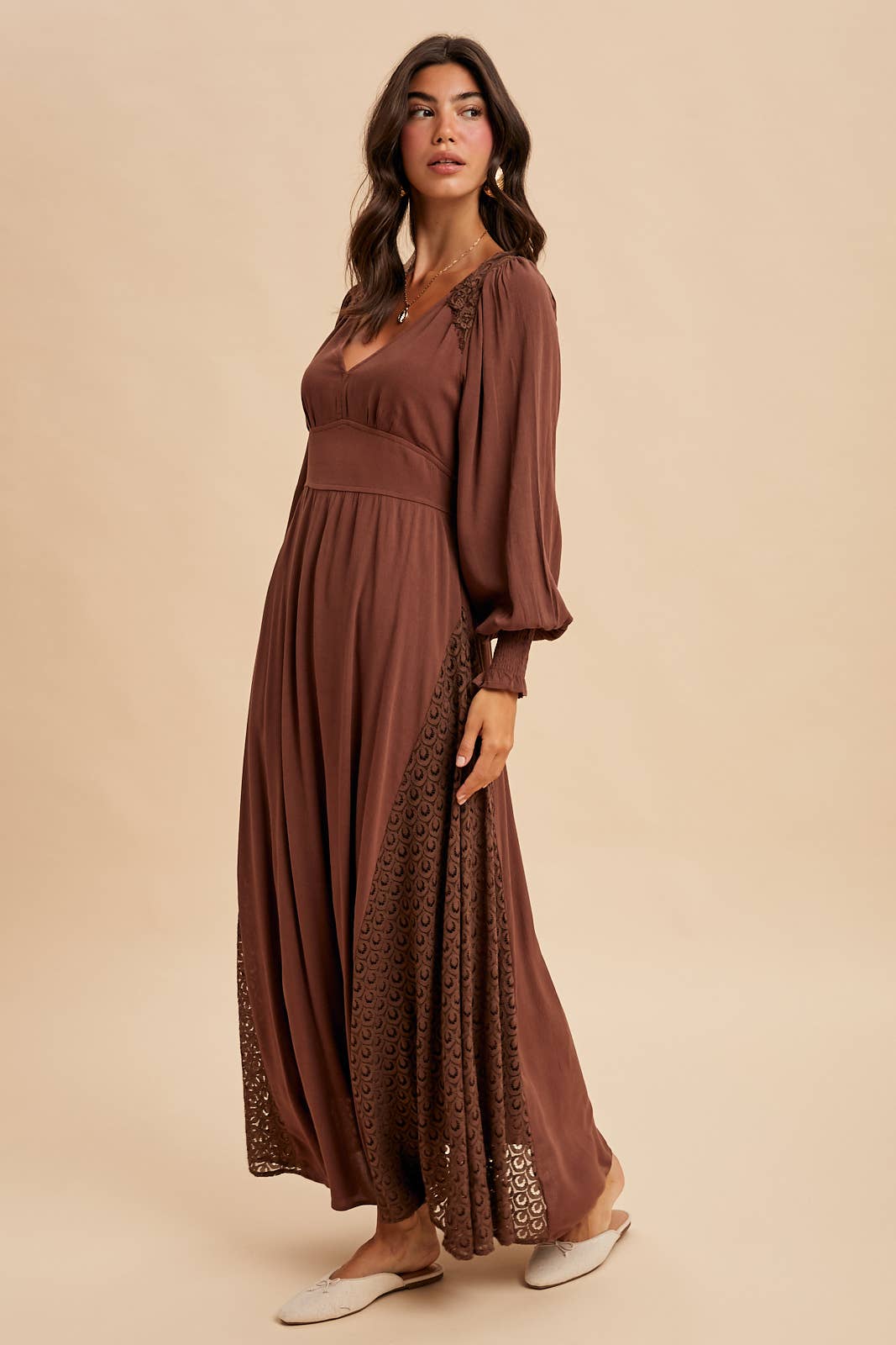 LACE PANEL V NECK MAXI DRESS
