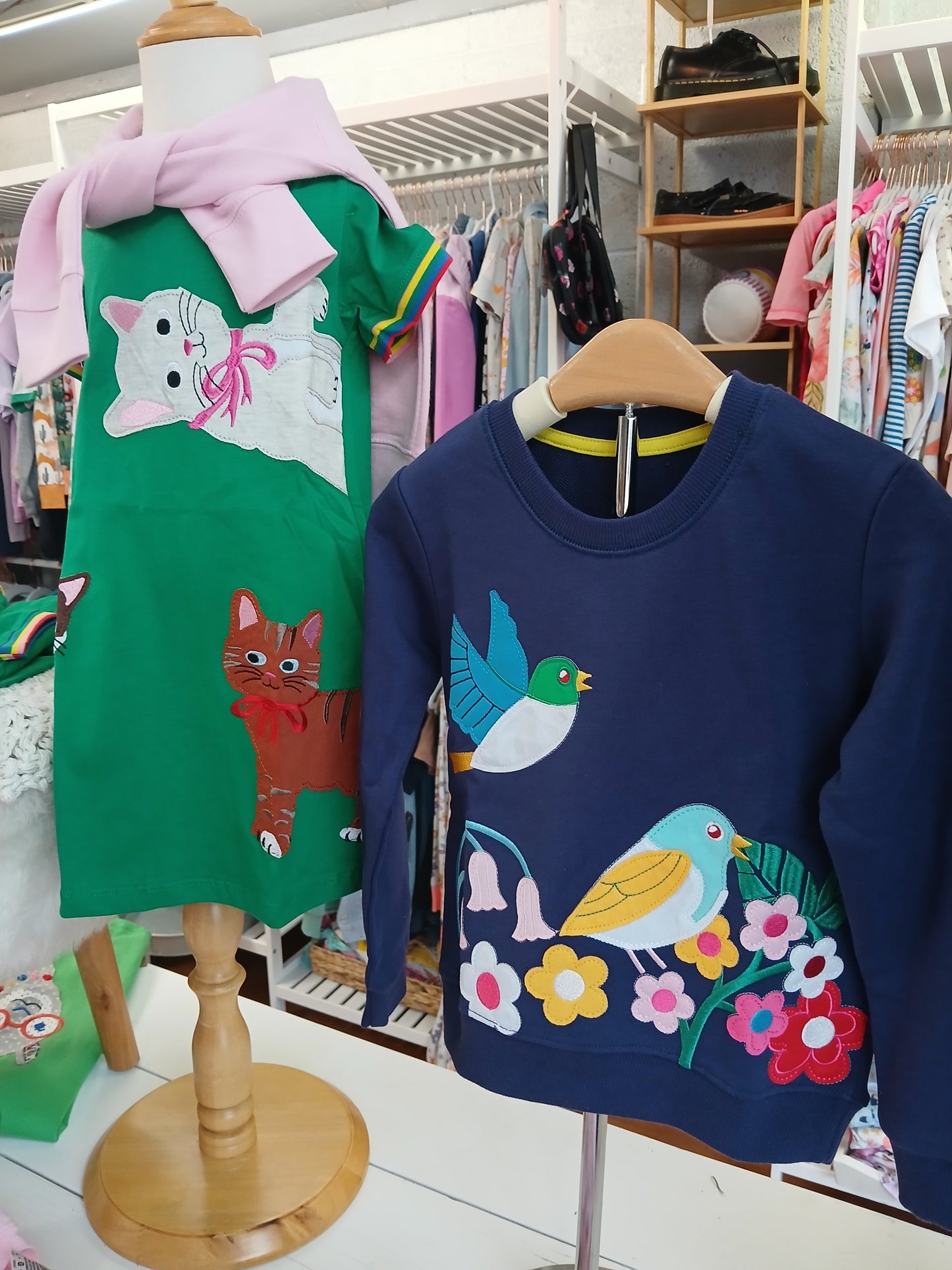 Embroidered birds sweatshirt