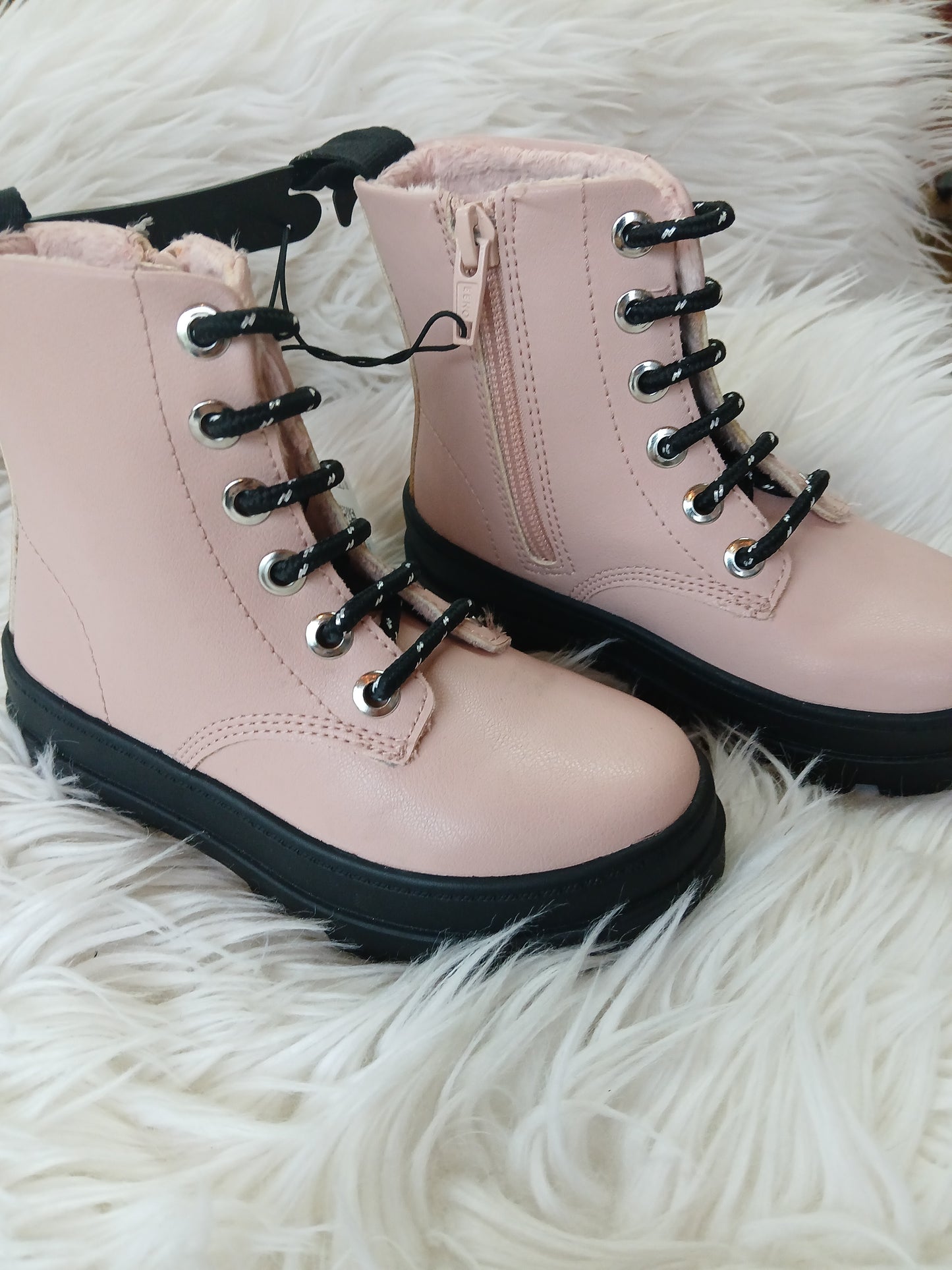 Nwt girls H&M pink combat boots