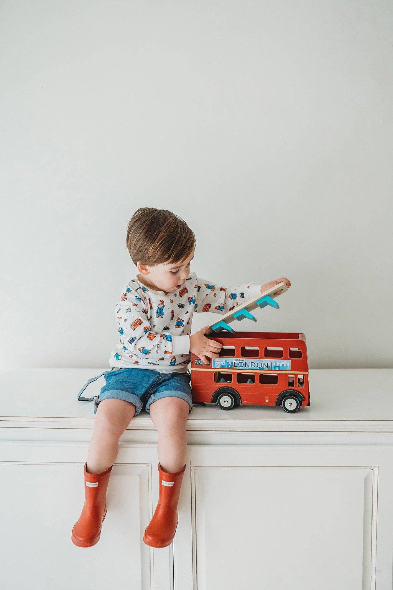 London Paddington™ | Kids' Organic Crewneck Sweatshirt
