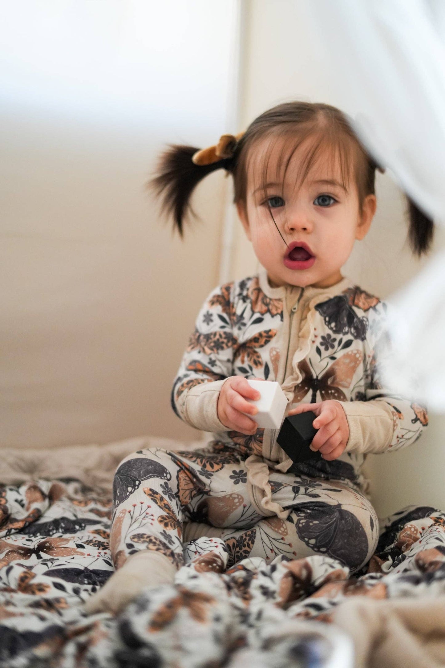 Flutter Ruffle Snoozer: Core Collection