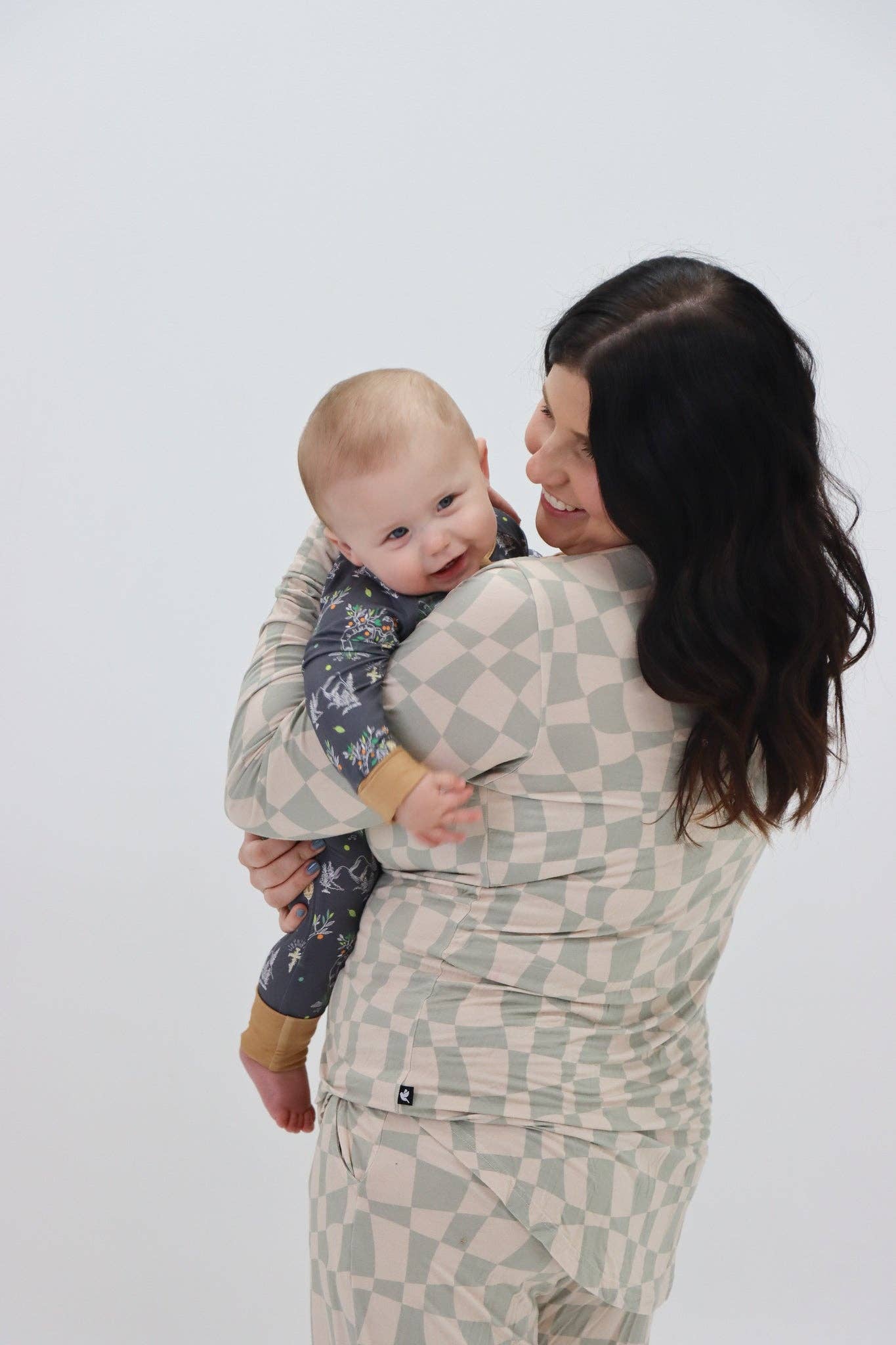 Ivy Wavy Checkers Women's Pajama Set