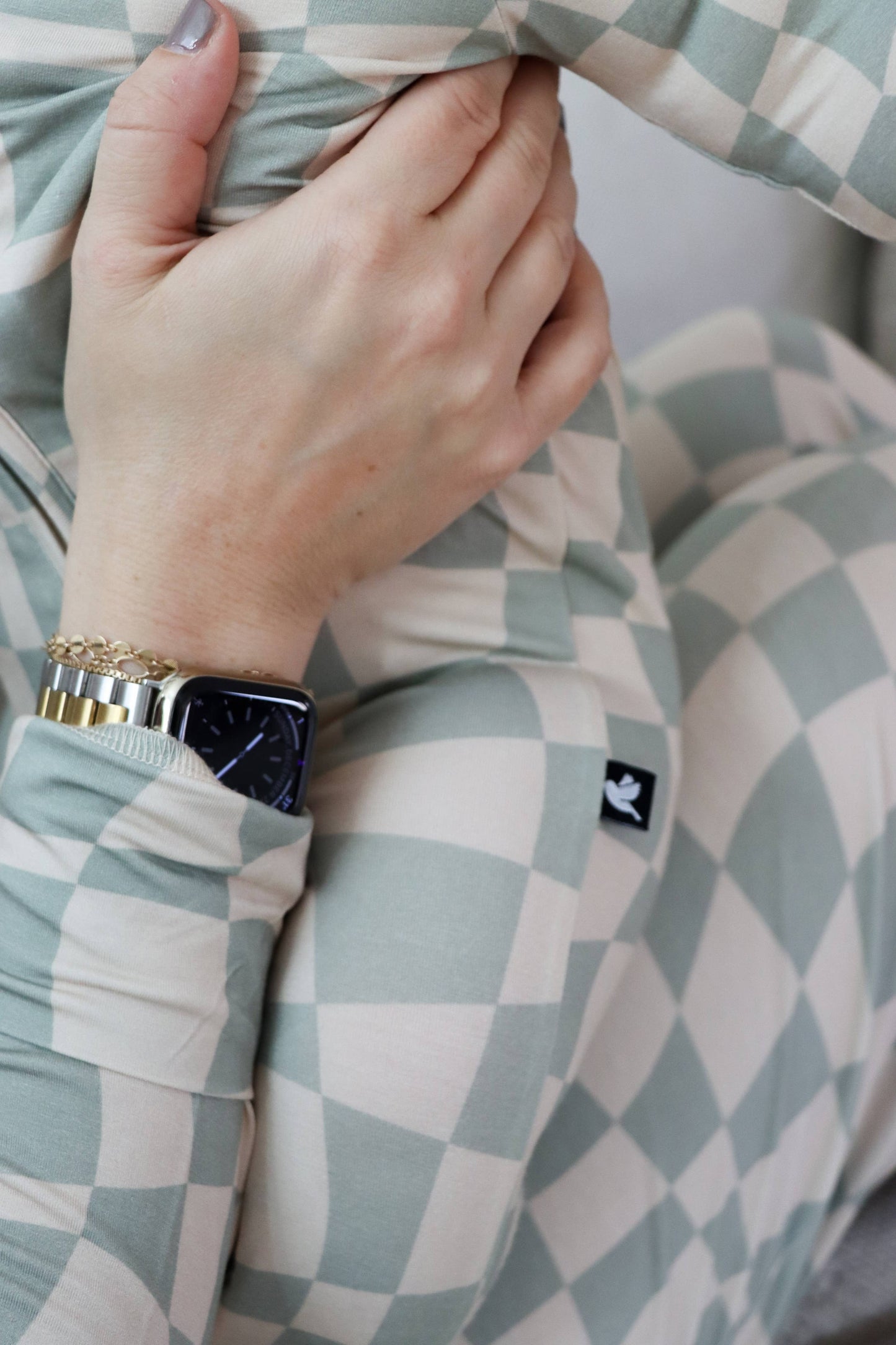 Ivy Wavy Checkers Women's Pajama Set