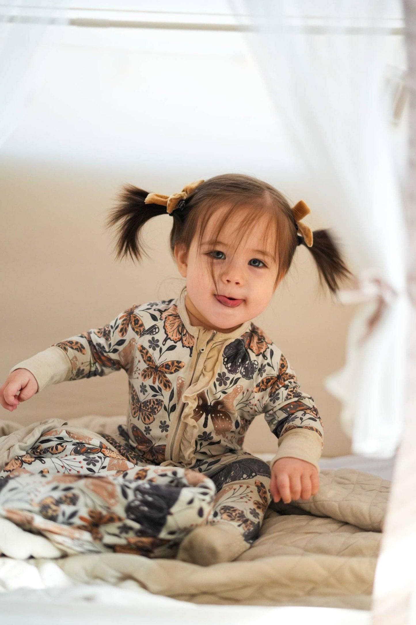 Flutter Ruffle Snoozer: Core Collection