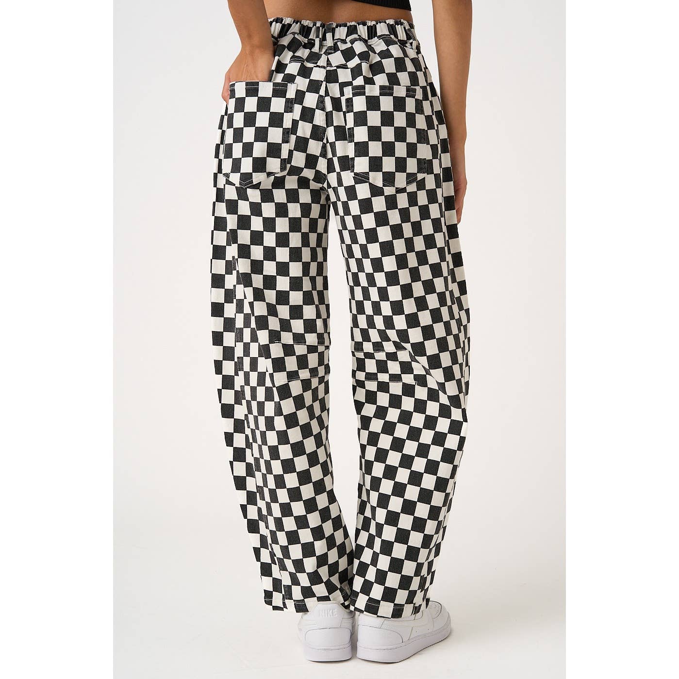 CHECKERED ELASTIC WAIST BARREL PANTS